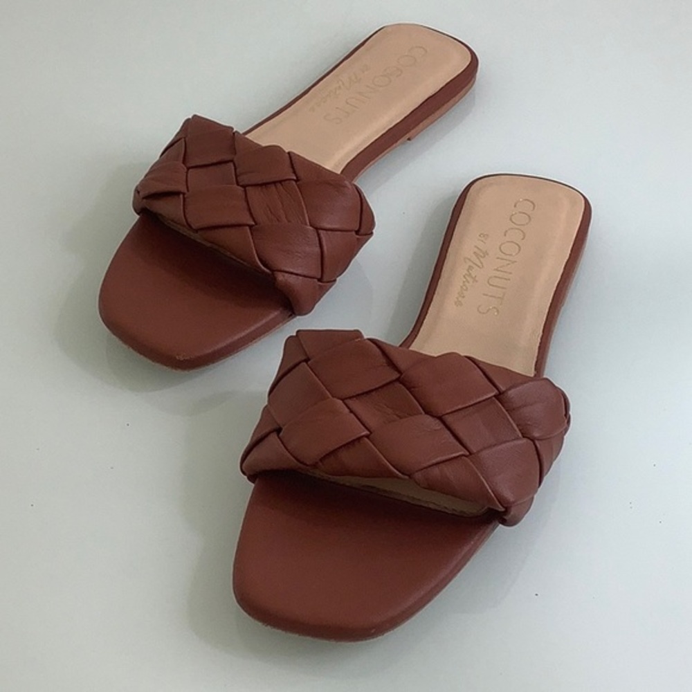 Matisse Coconut Sweet Pea leather woven braided slide flat sandals size 6M EUC